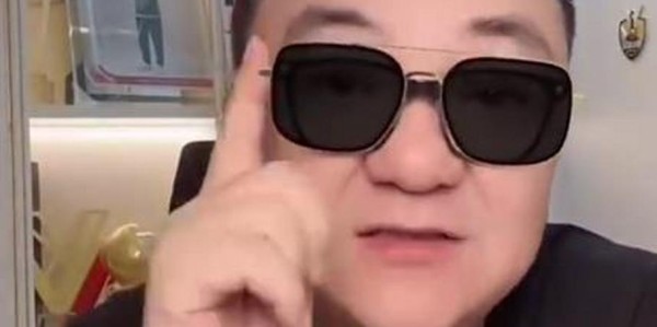 国足失利职业化尚未成功，不能成为足球圈名嘴口无遮拦的流量密码